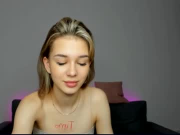 webcam girl holly____ today image #3167949