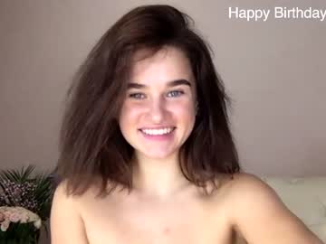 webcam girl ella_hey today image #3198622