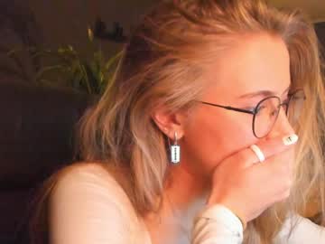 webcam girl linellali today image #2988960