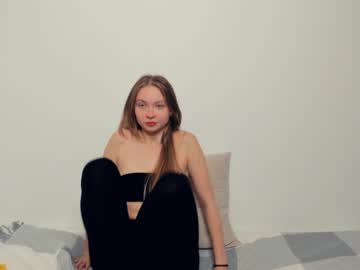webcam girl gust_ofwind today image #3985164
