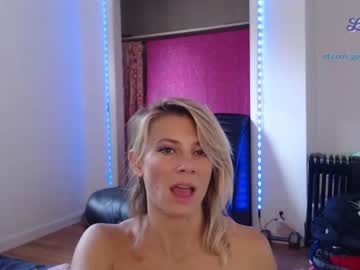 webcam couple lailagetsnaked today image #254476