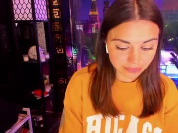 webcam girl alma_pearl today image #2799187