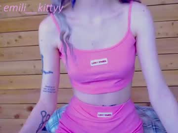 webcam girl lit1le_kitty_ today image #2126203