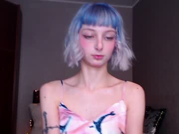 webcam girl lit1le_kitty_ today image #811079