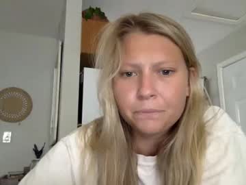 webcam girl ladybluereads today image #2171352