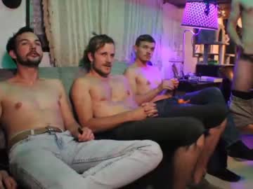 webcam man hollandhousestudios today image #1901509