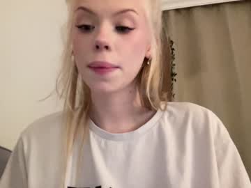 webcam girl sonyaplush today image #3922332