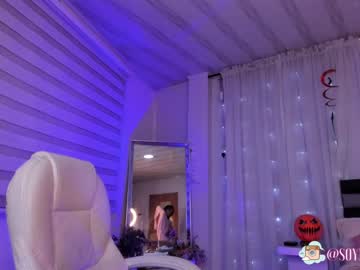 webcam girl maxinegh_ today image #363922