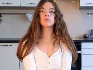 webcam girl philomenagallant today image #4013921