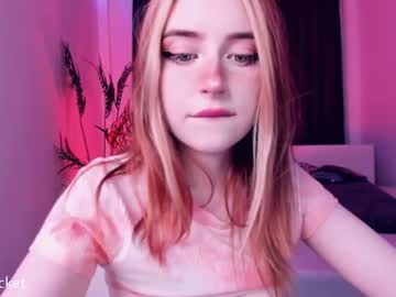 webcam girl pocketrocket_ today image #653641
