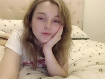 webcam girl lucydelovely today image #3520933