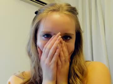 webcam girl moodofthemoon today image #3965057