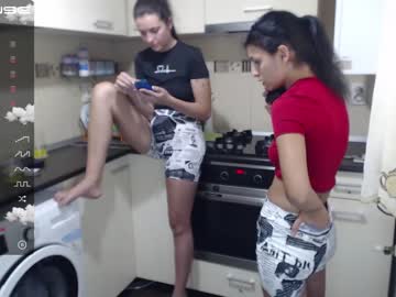 webcam couple maya_and_guests today image #2362126