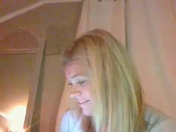 webcam girl bayybaee21 today image #4042303