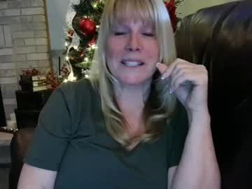 webcam girl daniluvs2 today image #3396982