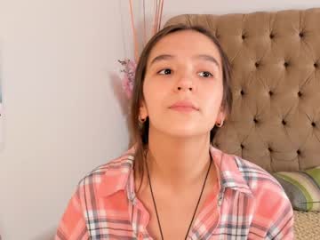 webcam girl catherineandrea today image #2615769