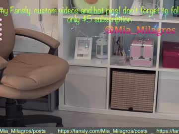 webcam girl mia_milagros today image #2138575