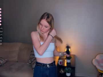 webcam girl mayevett today image #4000743