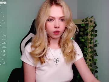 webcam girl small_blondee today image #3848093