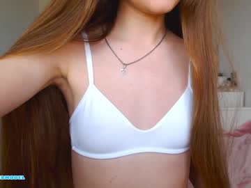 webcam girl ambertan1 today image #2148431