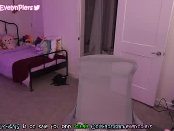 webcam girl evelynpiers today image #2159942