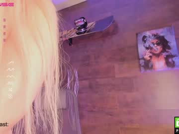 webcam girl yolandabertha today image #3857312