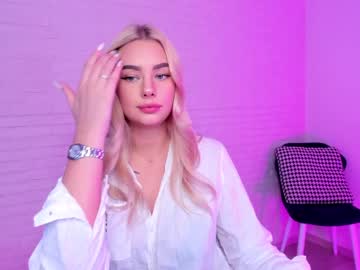webcam girl 8a8y_nura today image #1529165