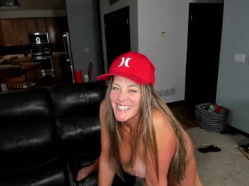 webcam couple derrick_and_brittany today image #2634915