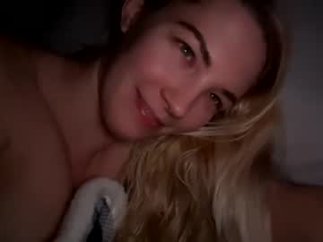 webcam girl mariah95 today image #810910