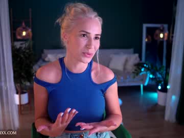 webcam girl provocatrixx today image #2861077