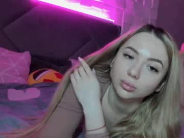 webcam girl meryfoxxx today image #3079913