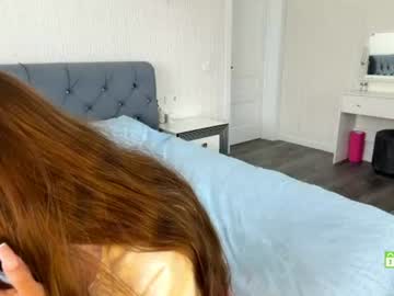webcam girl littlemia19 today image #2860