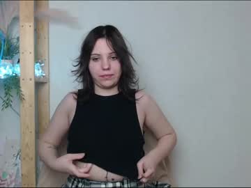 webcam girl lalitacry today image #3508145