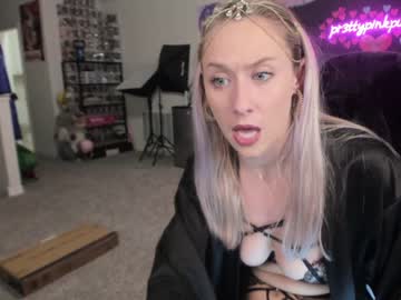 webcam girl pr3ttyp1nkpussy today image #3027846