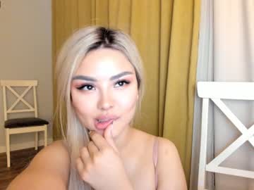 webcam girl bae_suz today image #210178