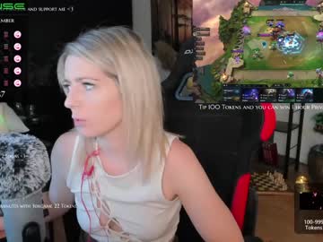 webcam girl kimilee22 today image #2127602