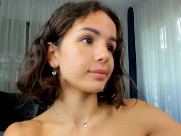 webcam girl lily_14 today image #2030302