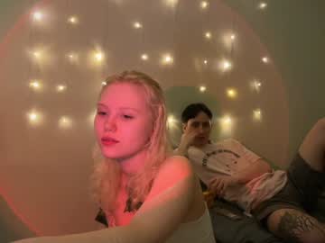 webcam couple mewmewxo today image #4020403