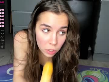 webcam girl monika_youthfull today image #3206417