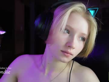 webcam girl bestblondiiecb today image #3841501