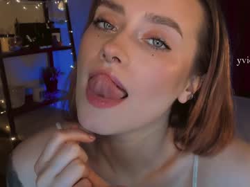 webcam girl _yvie_ today image #1207630
