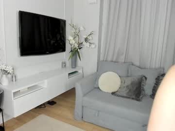 webcam girl nicole_blueberry today image #4088124