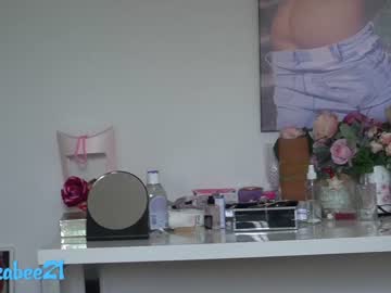 webcam girl erikabee today image #2571552