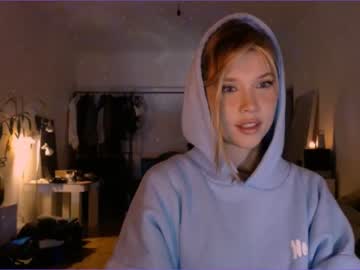 webcam girl bitter_moon today image #3378447