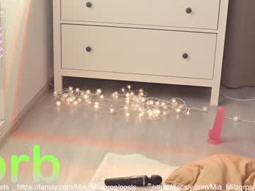 webcam girl mia_milagros today image #2634965