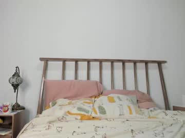 webcam girl hollyshit_ today image #2468977