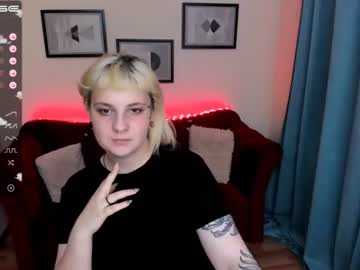 webcam girl yolandi_toit today image #2166608