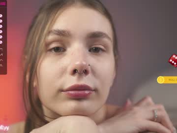webcam girl hoolybunny today image #3022387