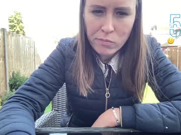 webcam girl eatmypie69 today image #1401127