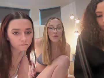 webcam girl selenamenda today image #4052513